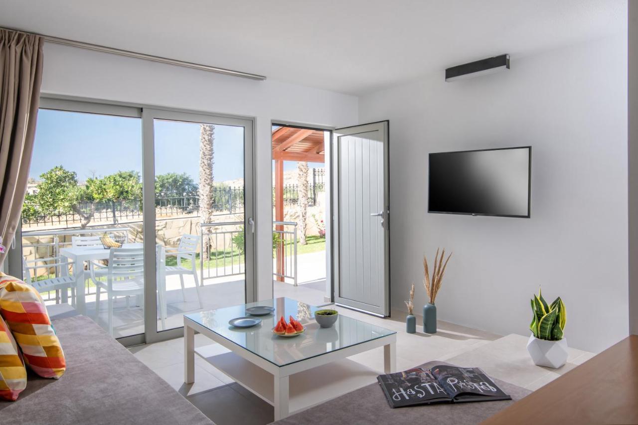 Ariadni Suites Karteros Ngoại thất bức ảnh