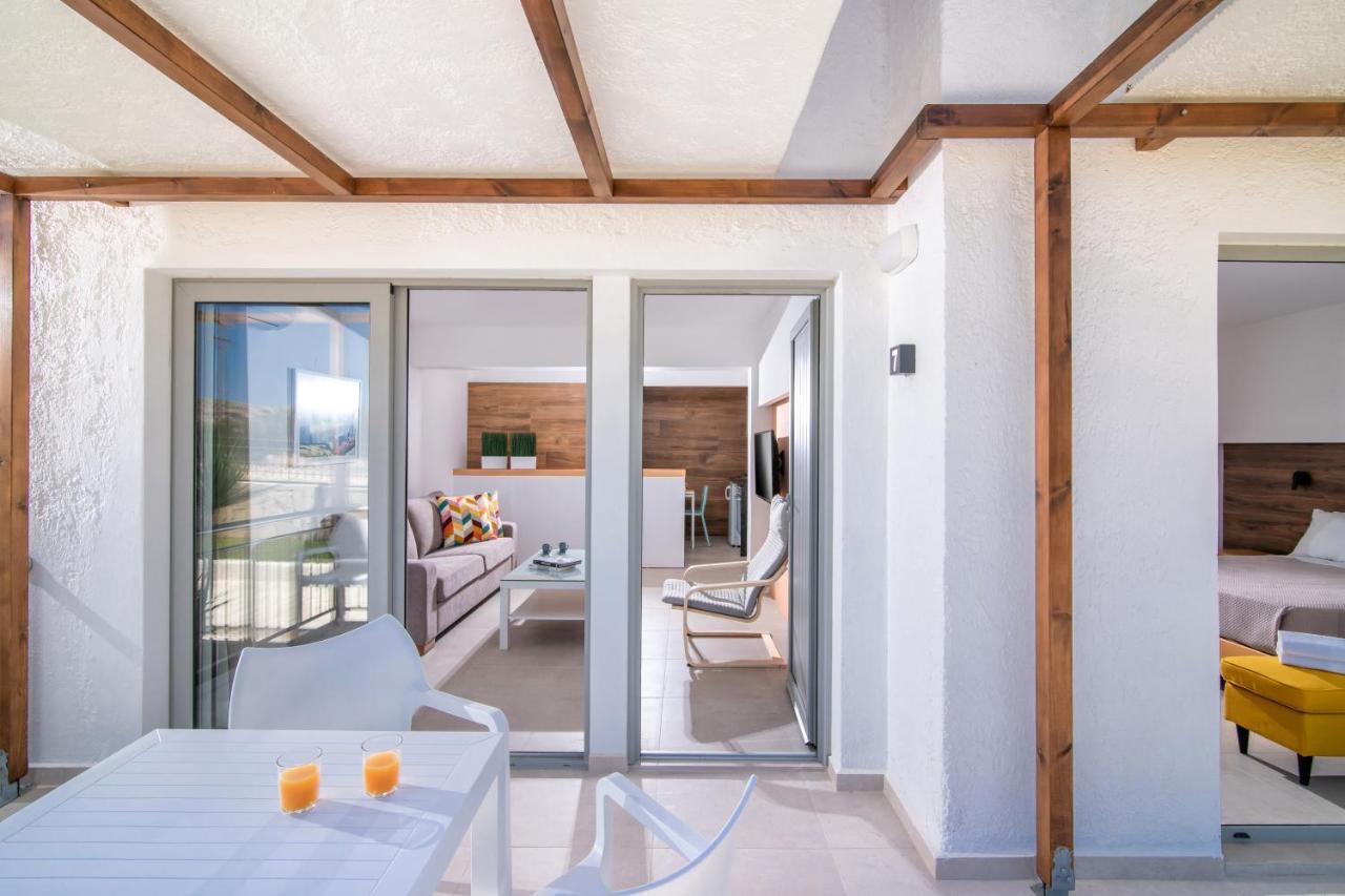 Ariadni Suites Karteros Ngoại thất bức ảnh