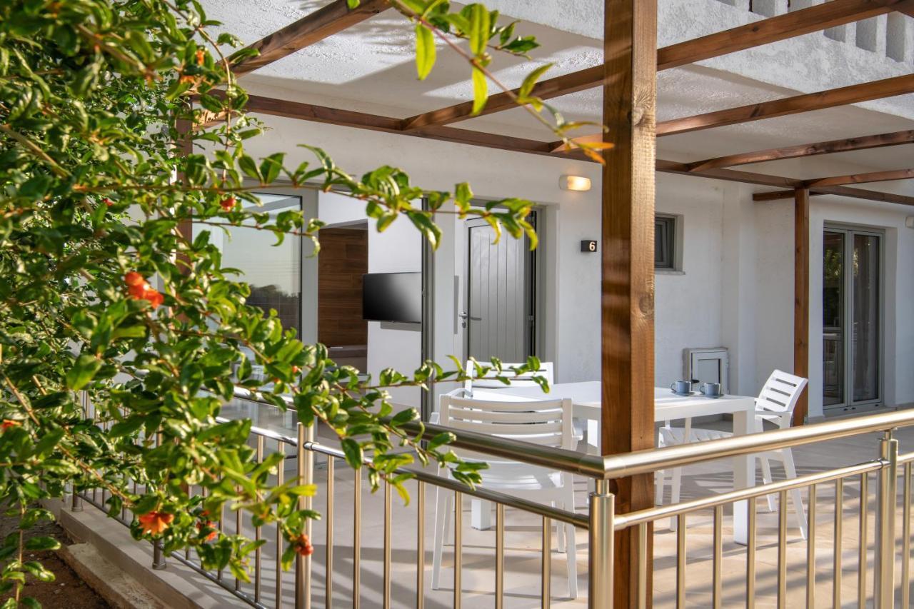 Ariadni Suites Karteros Ngoại thất bức ảnh